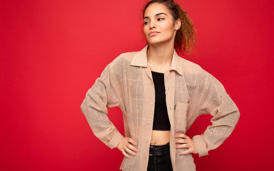 Minimalizm z charakterem – jak budować kapsułową szafę z nutą luzu